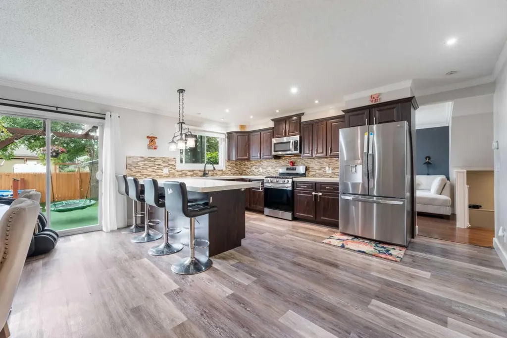 80 Taylor Way SE Airdrie AB T4A 1T2