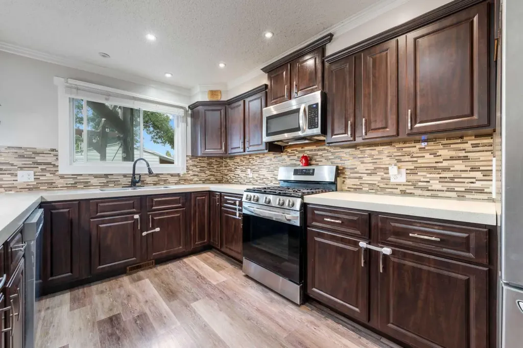 80 Taylor Way SE Airdrie AB T4A 1T2