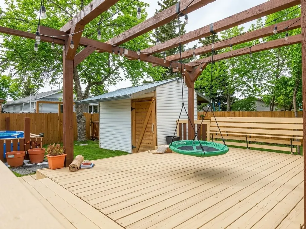 80 Taylor Way SE Airdrie AB T4A 1T2