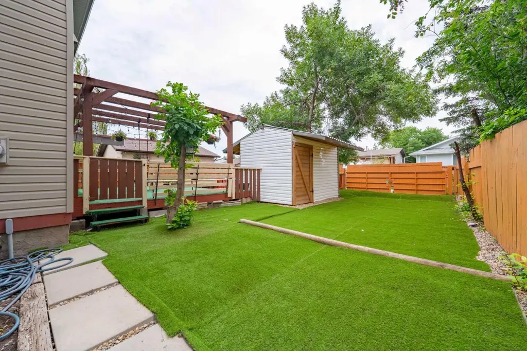 80 Taylor Way SE Airdrie AB T4A 1T2