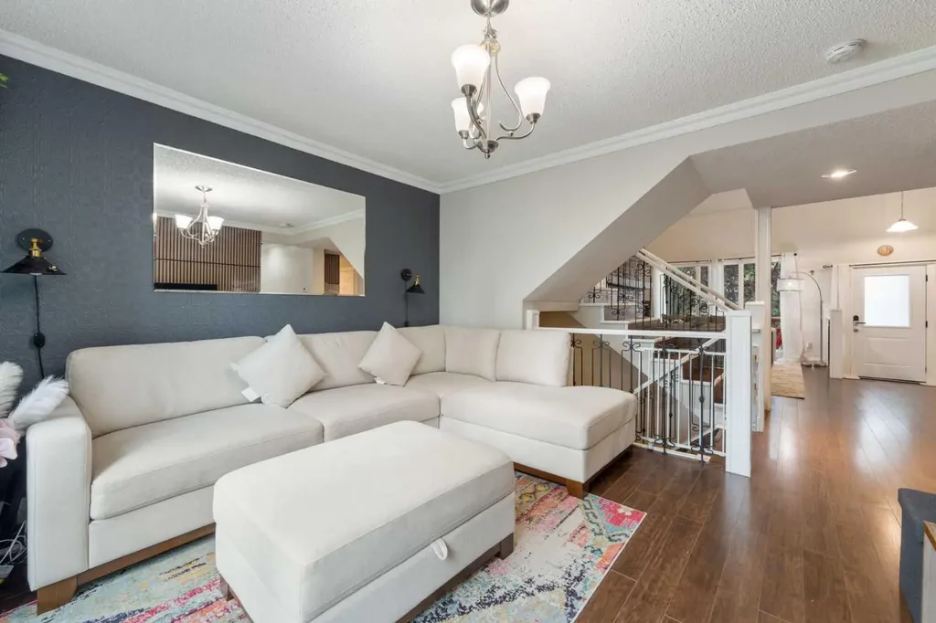80 Taylor Way SE Airdrie AB T4A 1T2
