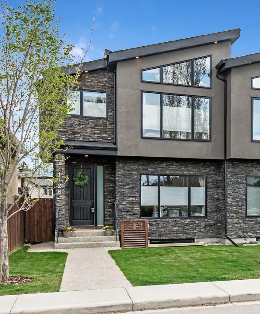 1126 40 Street SW Calgary AB T3C 1W6