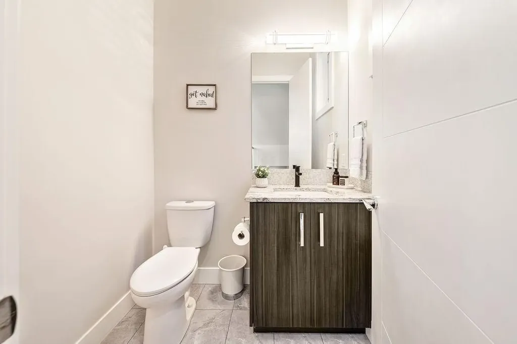1126 40 Street SW Calgary AB T3C 1W6