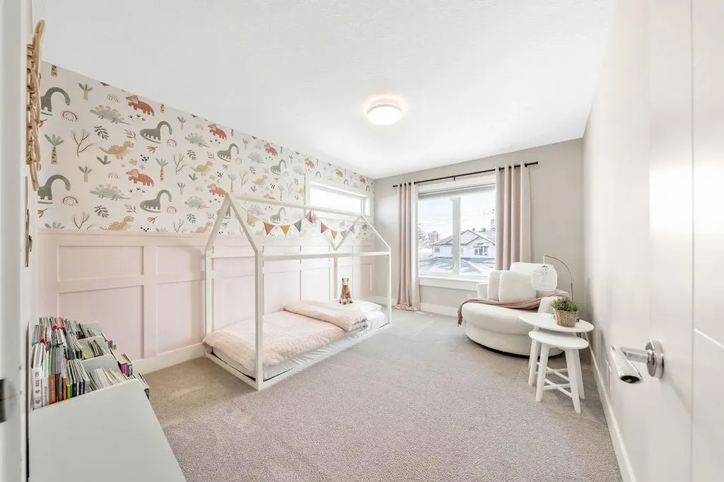 1126 40 Street SW Calgary AB T3C 1W6