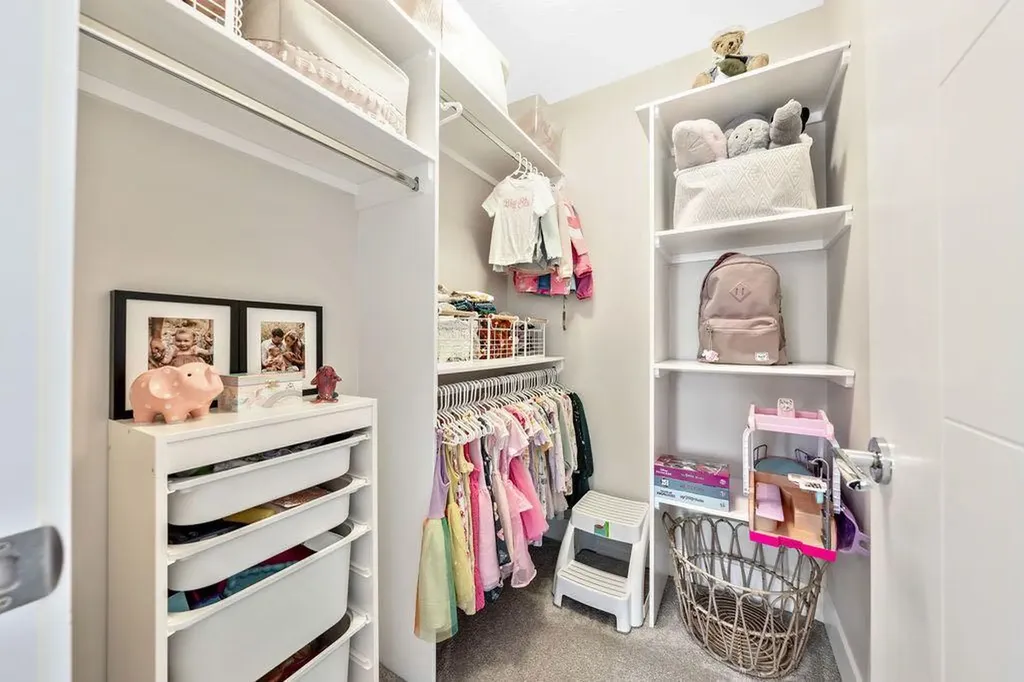 1126 40 Street SW Calgary AB T3C 1W6