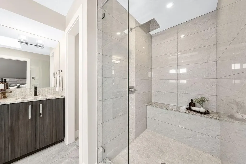 1126 40 Street SW Calgary AB T3C 1W6