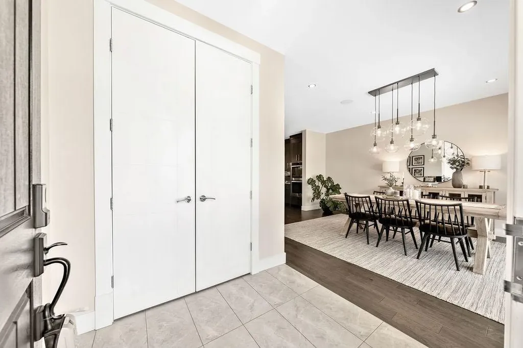 1126 40 Street SW Calgary AB T3C 1W6
