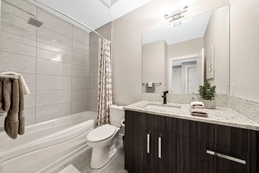 1126 40 Street SW Calgary AB T3C 1W6