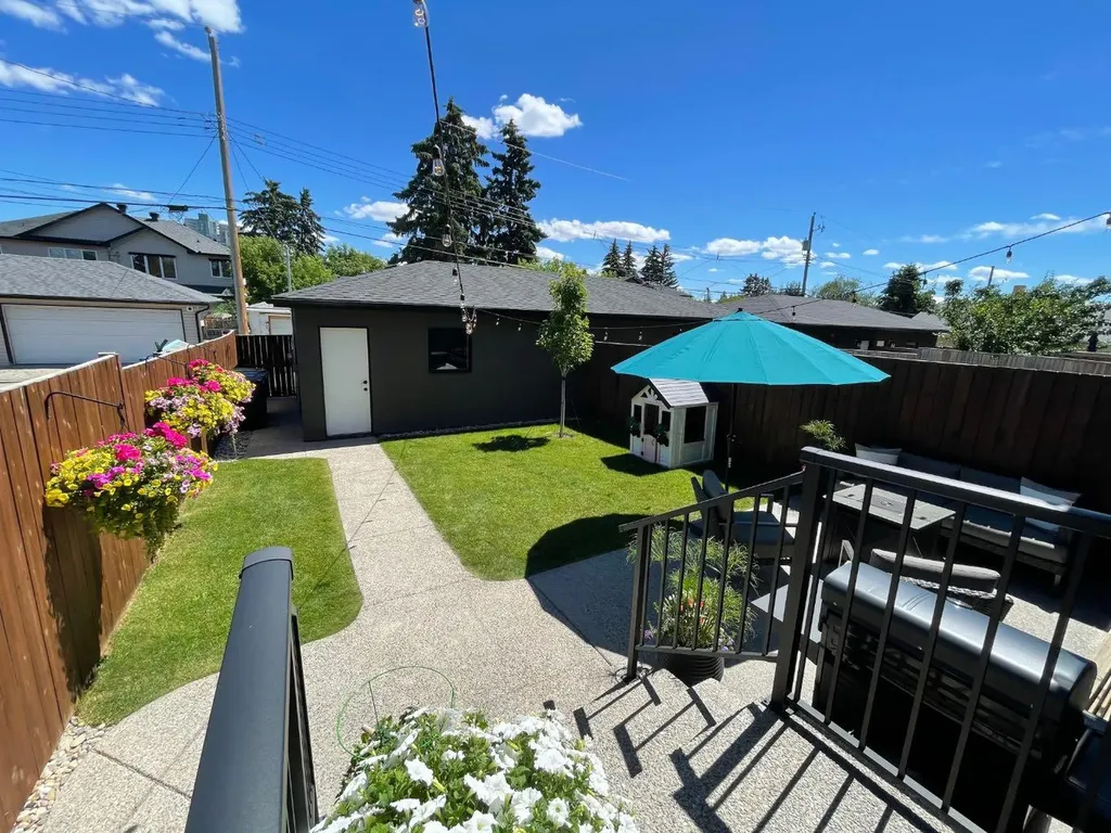 1126 40 Street SW Calgary AB T3C 1W6