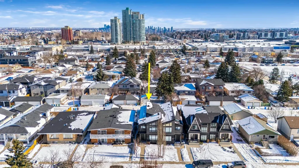 1126 40 Street SW Calgary AB T3C 1W6