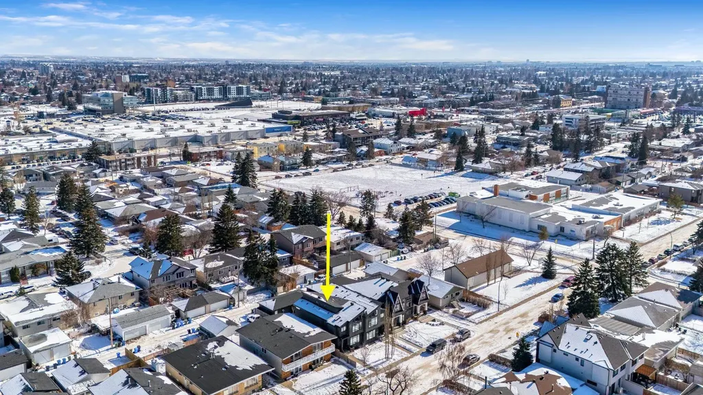 1126 40 Street SW Calgary AB T3C 1W6