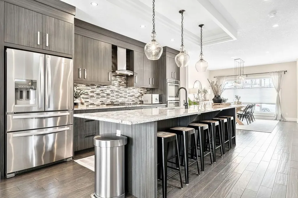 1126 40 Street SW Calgary AB T3C 1W6