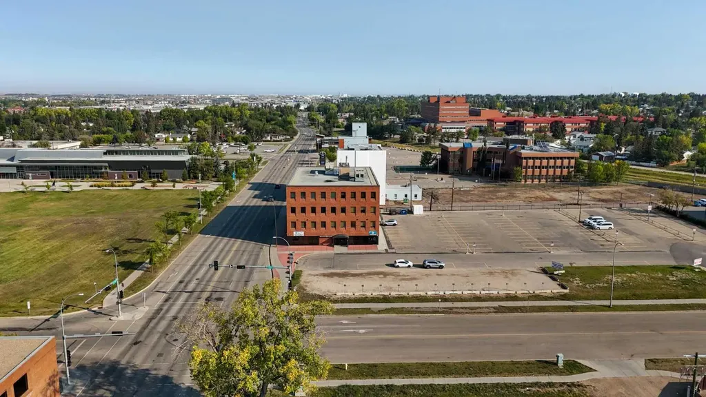 9728 101 Avenue Grande Prairie AB T8V 5B6