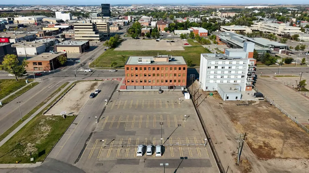 9728 101 Avenue Grande Prairie AB T8V 5B6