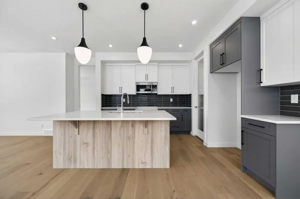 277 Waterford Way Chestermere AB T1X 2Z6
