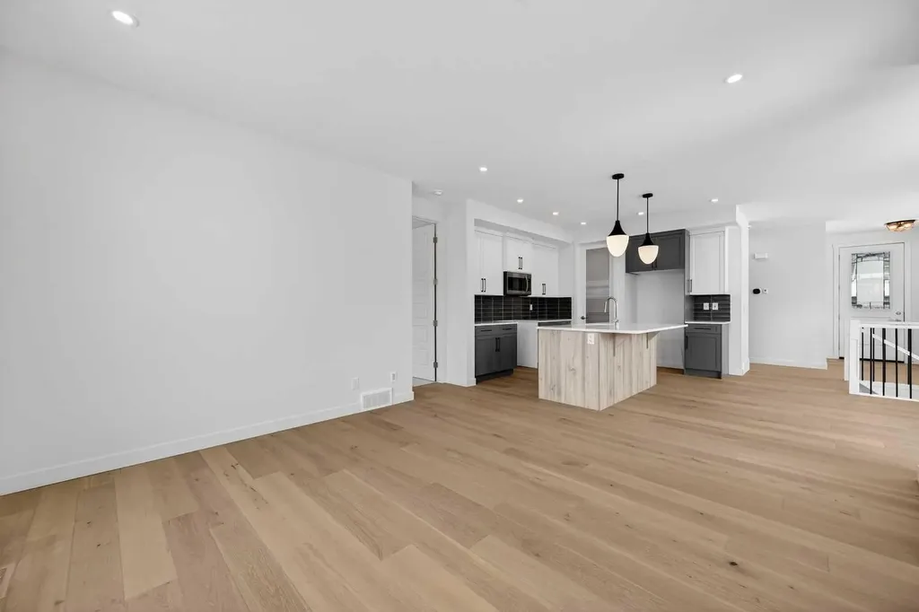 277 Waterford Way Chestermere AB T1X 2Z6