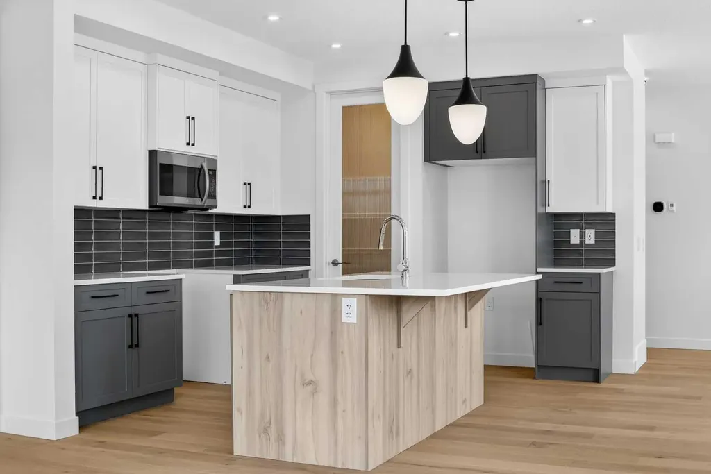 277 Waterford Way Chestermere AB T1X 2Z6