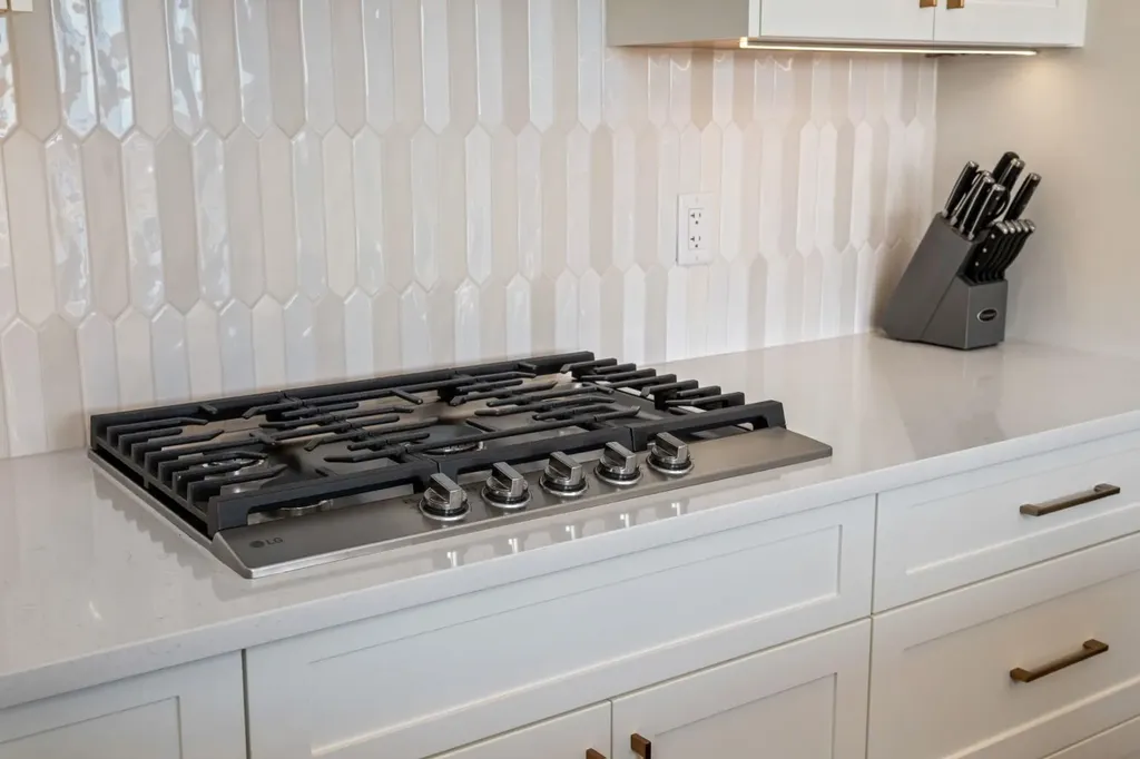 66 Savoy Landing SE Calgary AB T3A0G6