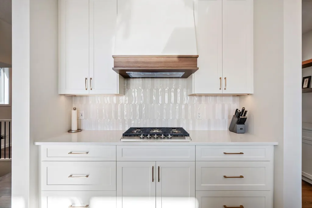 66 Savoy Landing SE Calgary AB T3A0G6