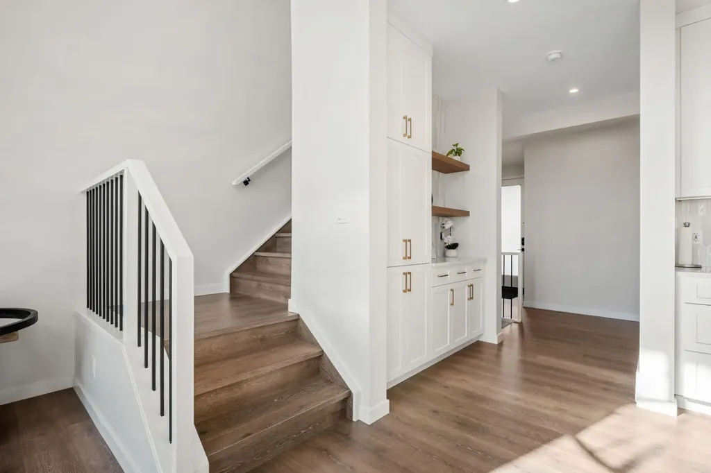 66 Savoy Landing SE Calgary AB T3A0G6