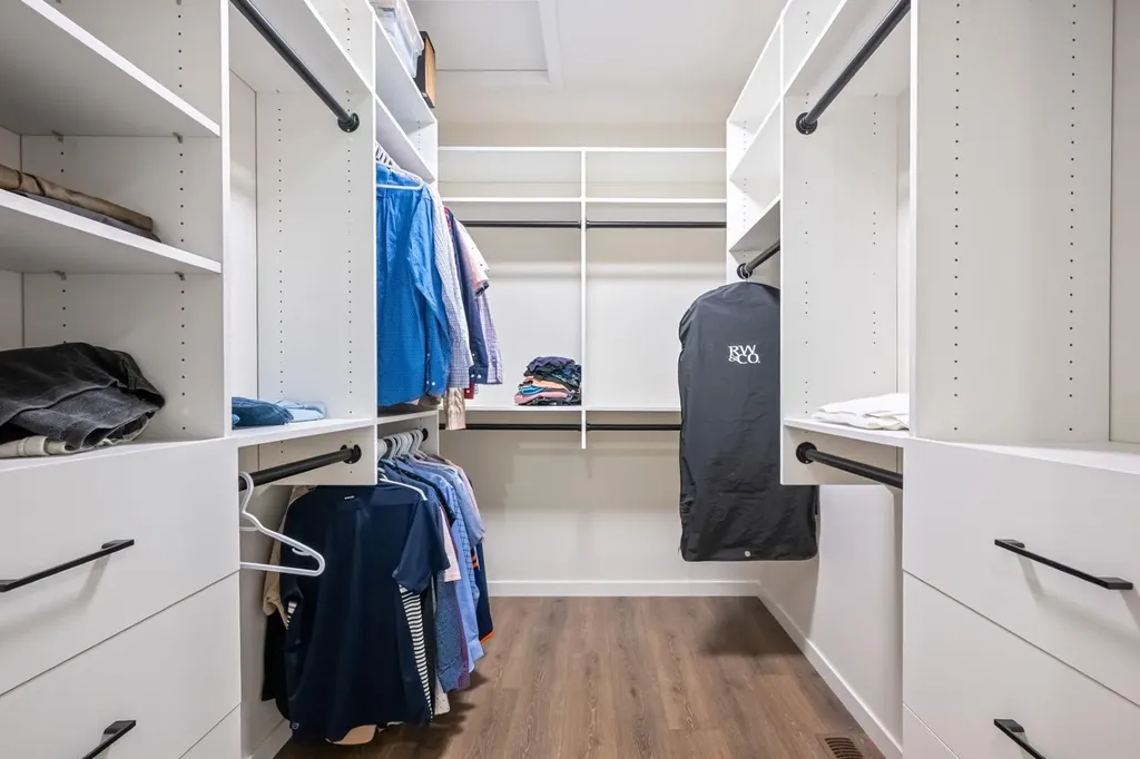 66 Savoy Landing SE Calgary AB T3A0G6