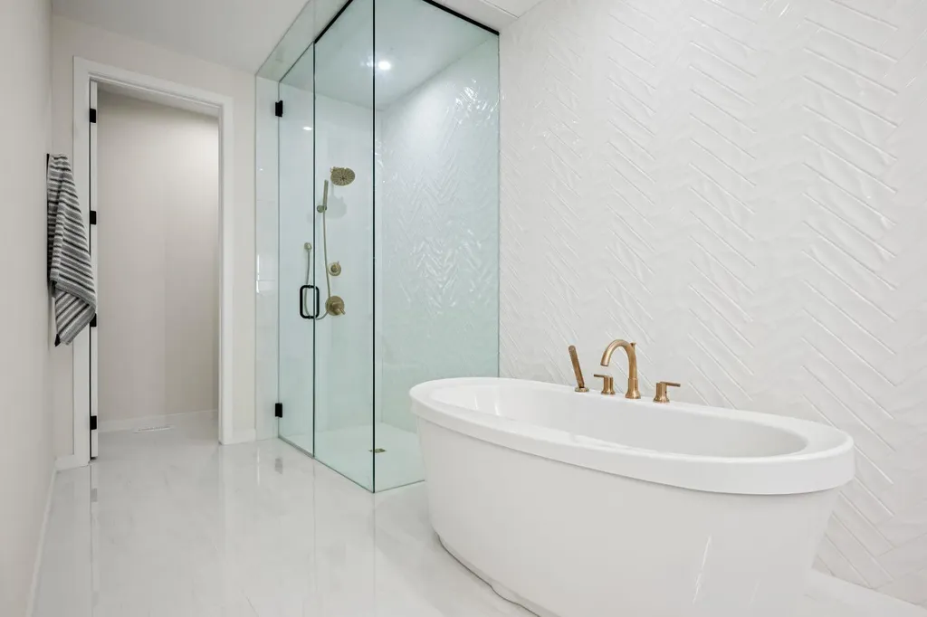 66 Savoy Landing SE Calgary AB T3A0G6