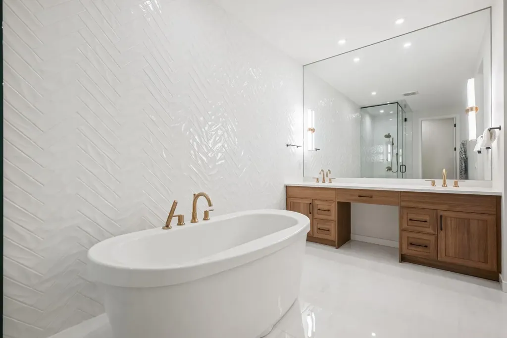 66 Savoy Landing SE Calgary AB T3A0G6