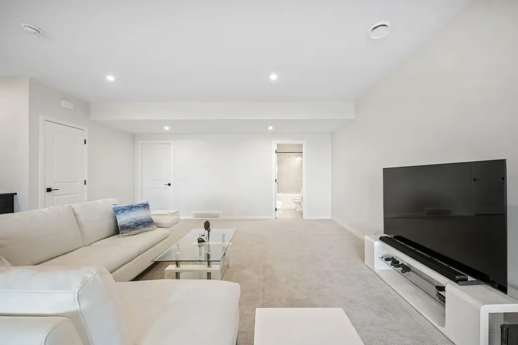 66 Savoy Landing SE Calgary AB T3A0G6