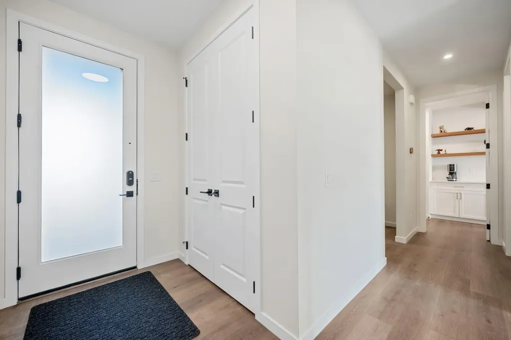 66 Savoy Landing SE Calgary AB T3A0G6