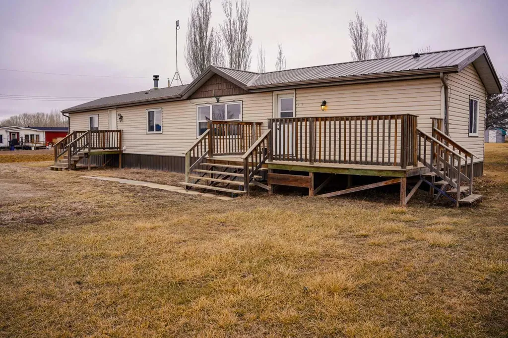 142054 191 Township Rural Newell County Of AB T1R0S2
