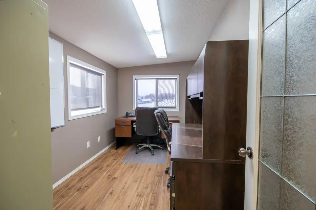5423 Township Road 325 B Road Rural Mountain View County AB T0M 1X0