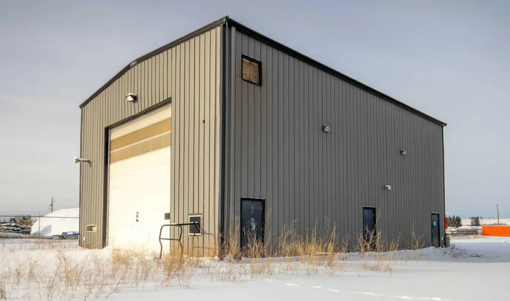 5423 Township Road 325 B Road Rural Mountain View County AB T0M 1X0