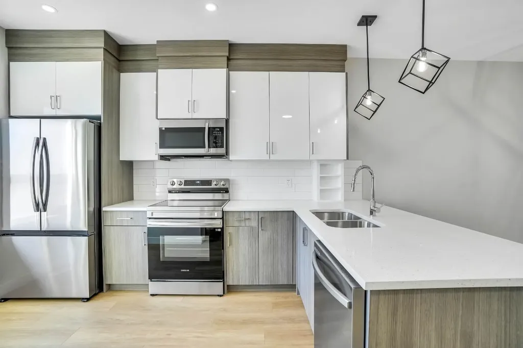 304 Red Sky Villas NE Calgary AB T3N 2M2