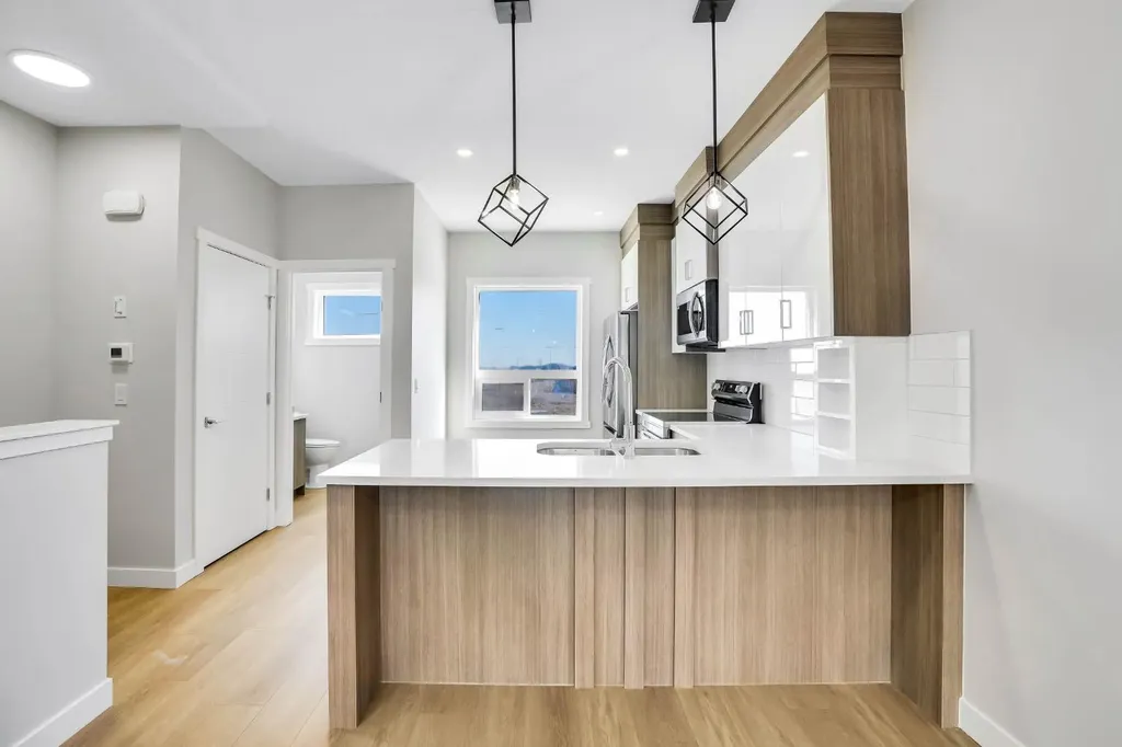 304 Red Sky Villas NE Calgary AB T3N 2M2