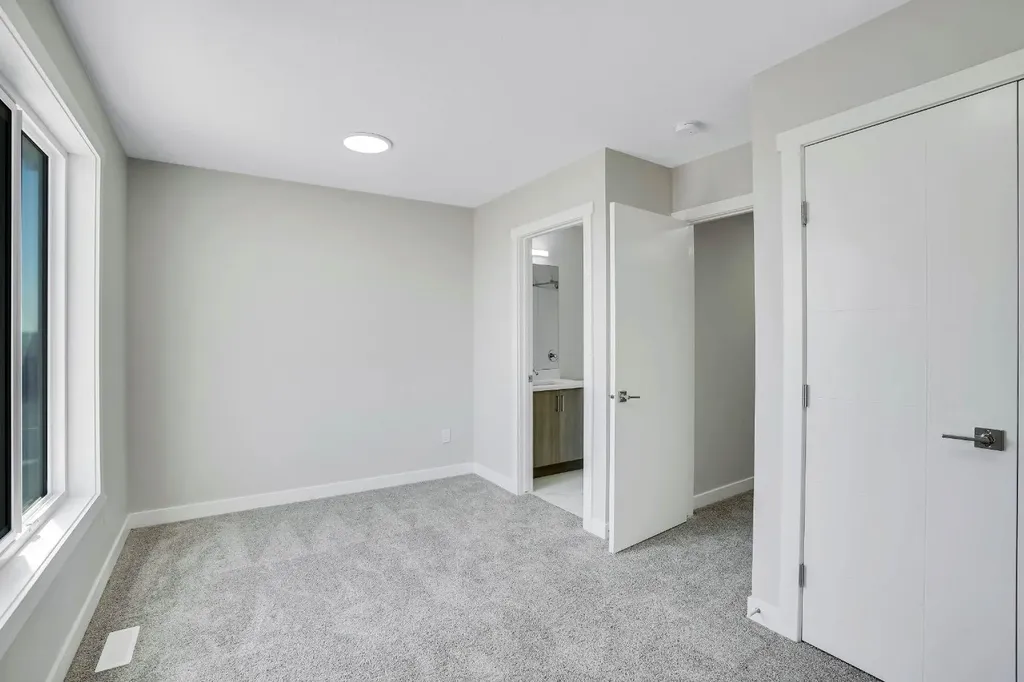304 Red Sky Villas NE Calgary AB T3N 2M2