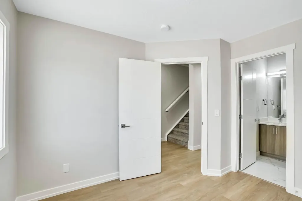 304 Red Sky Villas NE Calgary AB T3N 2M2