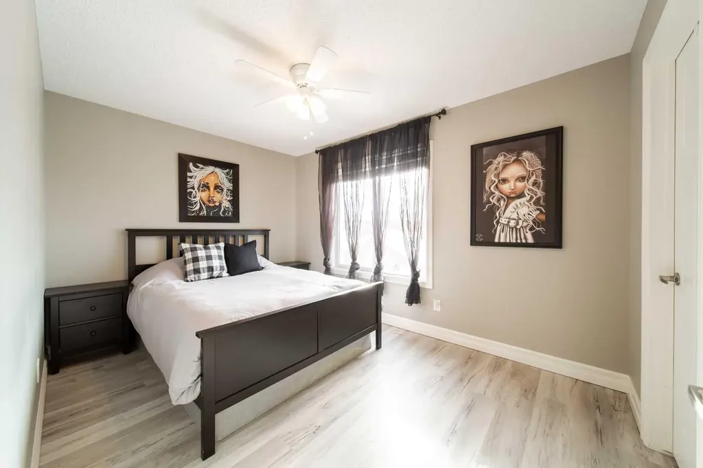 839 37 Avenue Edmonton AB T6T 1A1
