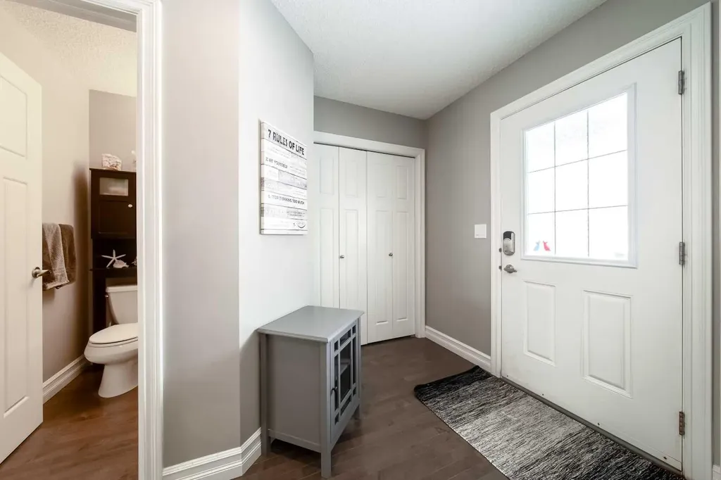 839 37 Avenue Edmonton AB T6T 1A1