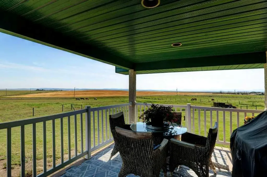 642243 72 Street E Rural Foothills County AB T0L0P0