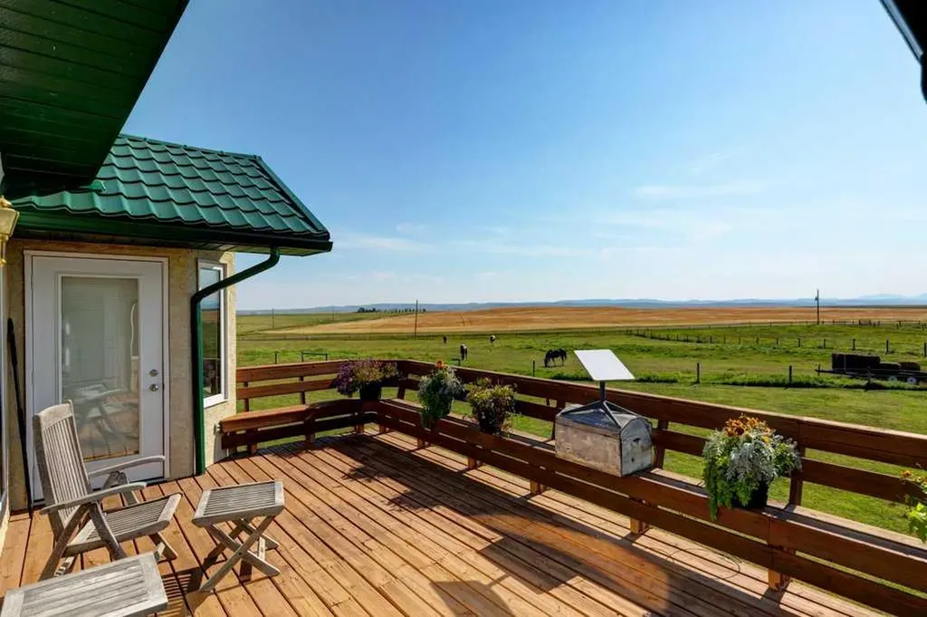 642243 72 Street E Rural Foothills County AB T0L0P0