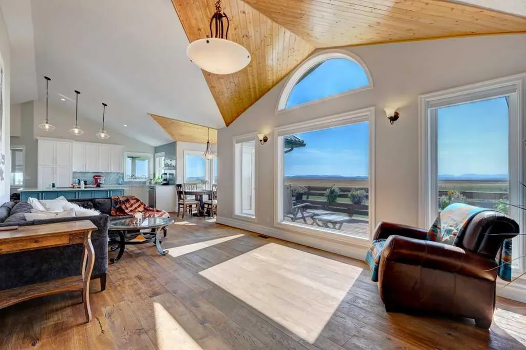642243 72 Street E Rural Foothills County AB T0L0P0