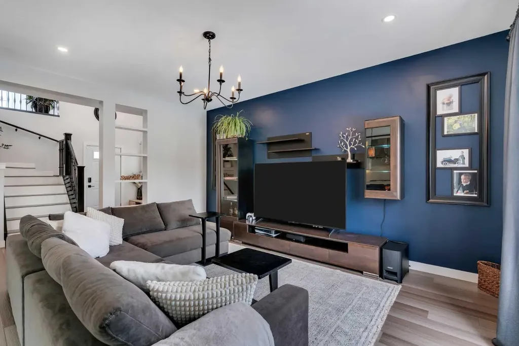 143 Cranfield Circle SE Calgary AB T3M 1H1