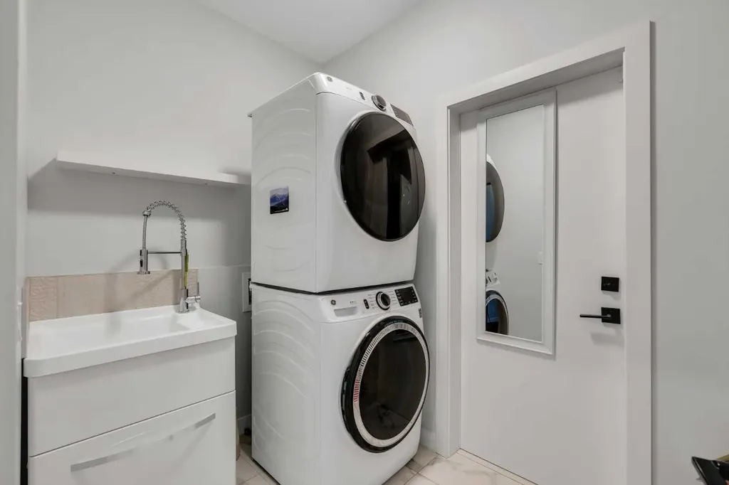 143 Cranfield Circle SE Calgary AB T3M 1H1