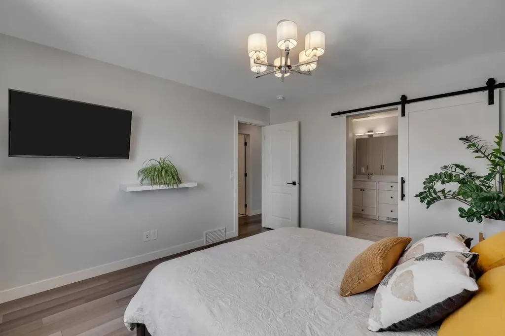 143 Cranfield Circle SE Calgary AB T3M 1H1
