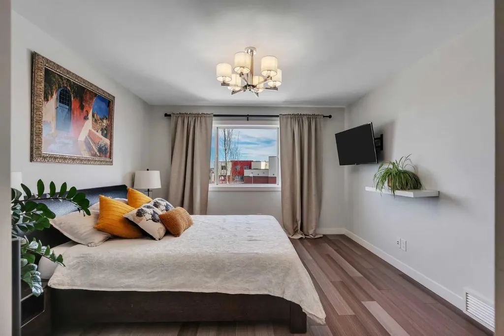 143 Cranfield Circle SE Calgary AB T3M 1H1
