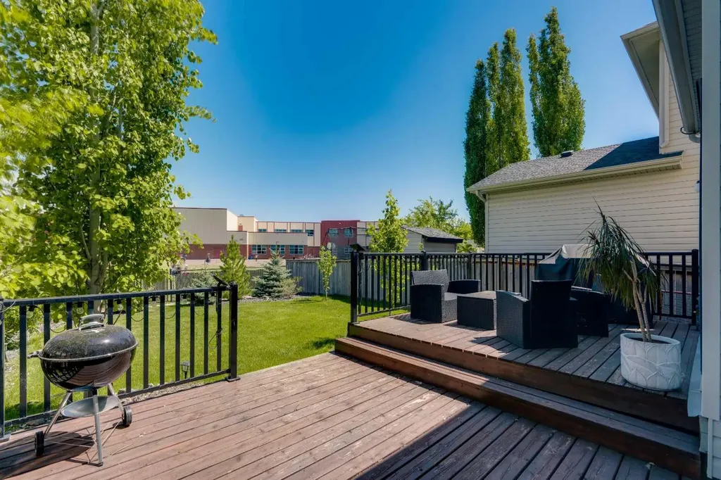143 Cranfield Circle SE Calgary AB T3M 1H1