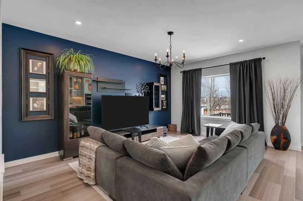 143 Cranfield Circle SE Calgary AB T3M 1H1