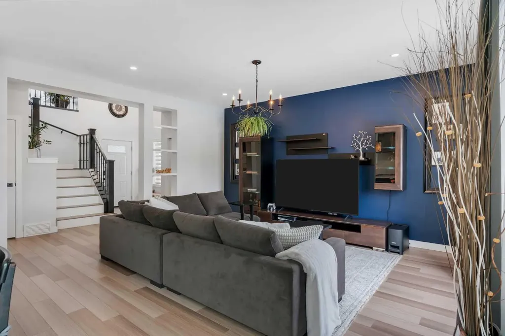 143 Cranfield Circle SE Calgary AB T3M 1H1