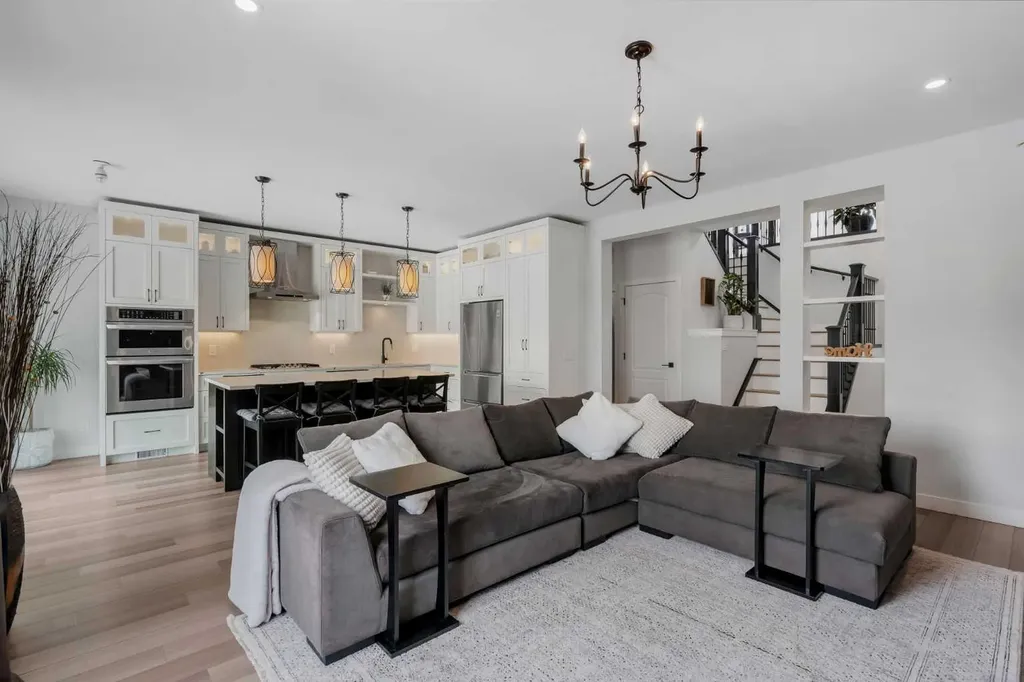 143 Cranfield Circle SE Calgary AB T3M 1H1
