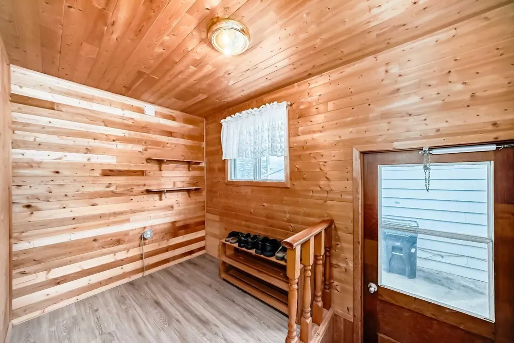 301 Whitney Crescent SE Calgary AB T2J 1E7